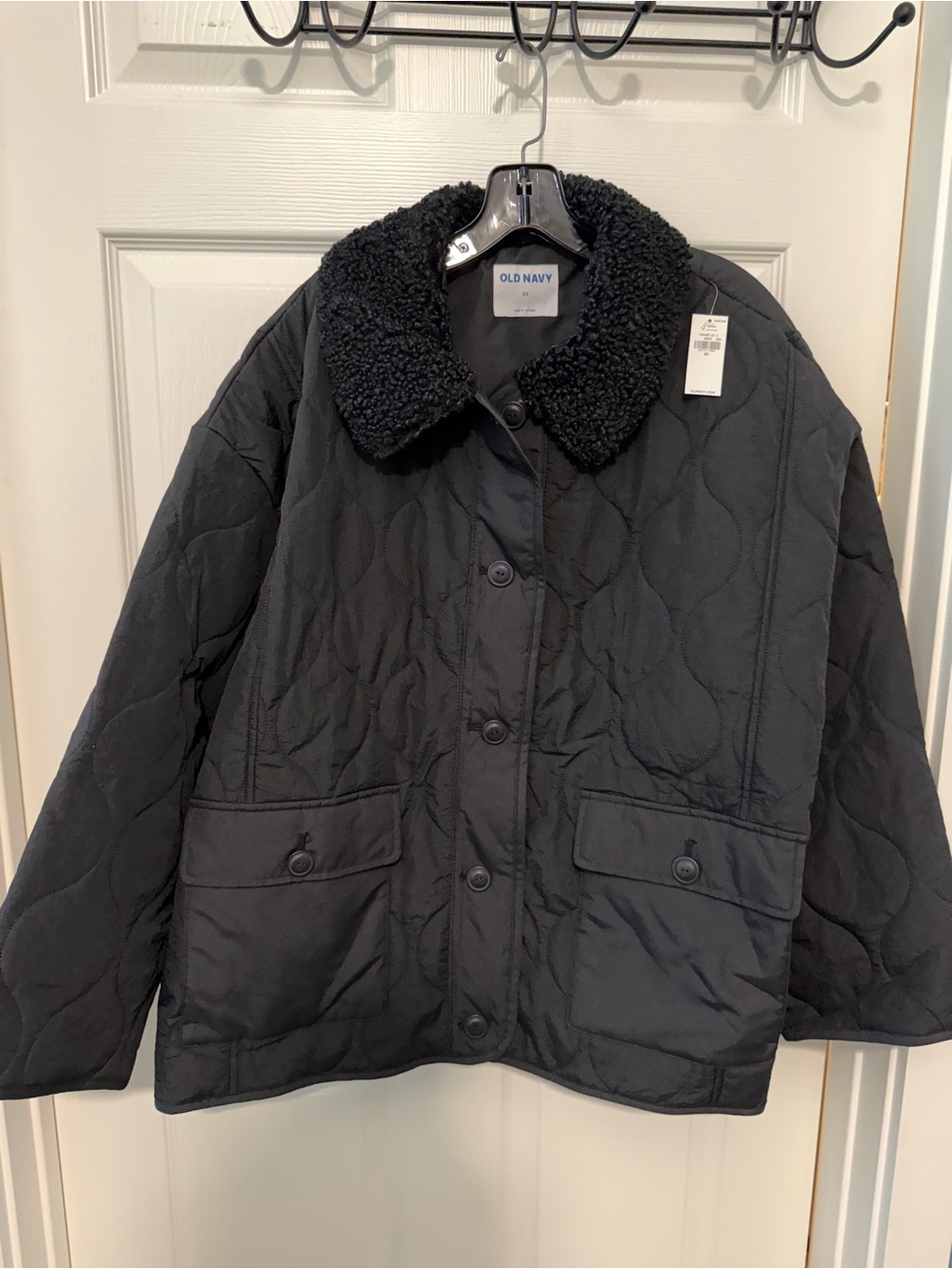 Old Navy Black Quilted Jacket with Sherpa Collar - Women's